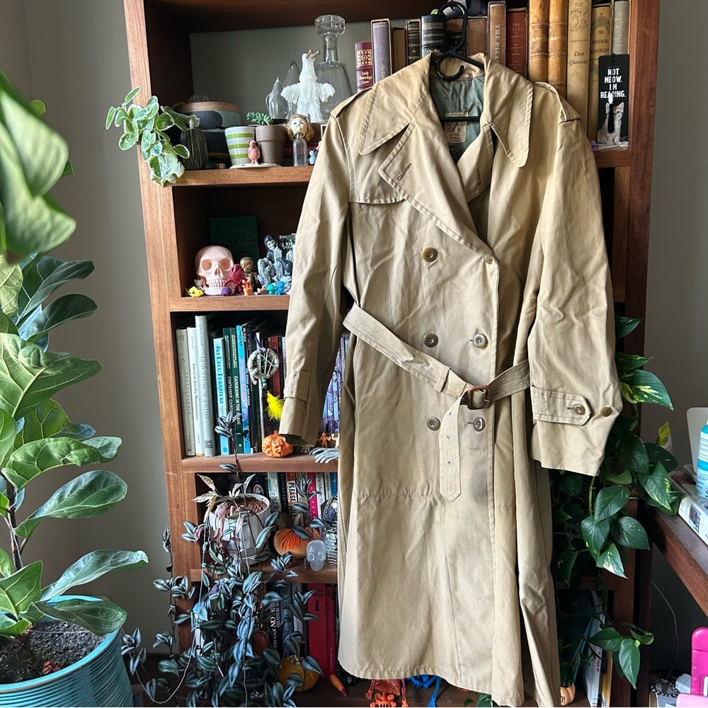 Genuine Vintage Wat-a-tite Men’s Trench Coat